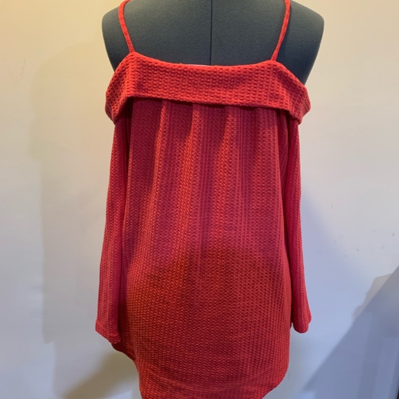 Coral off the shoulder sweater with spaghetti straps - Picture 4 of 6